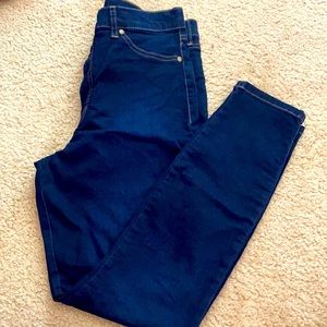 dark wash skinny jeans